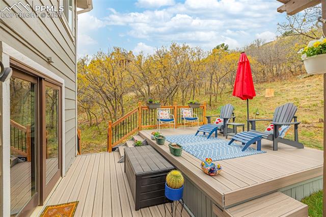 6992 Oak Valley Drive