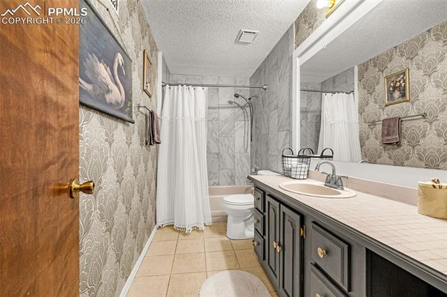 6992 Oak Valley Drive