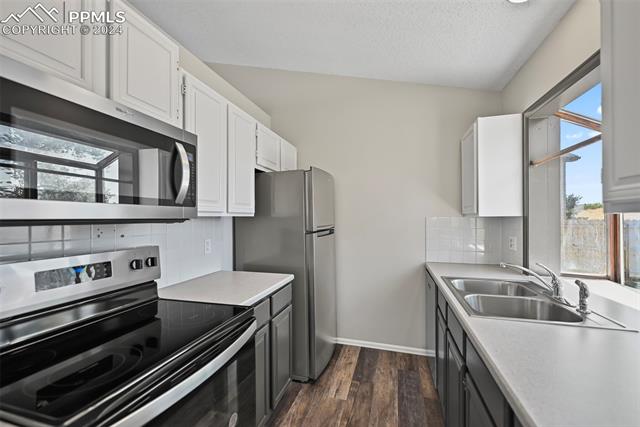 4215 Ramblewood Drive