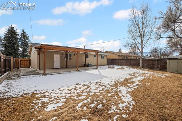 2566 E Caramillo Street