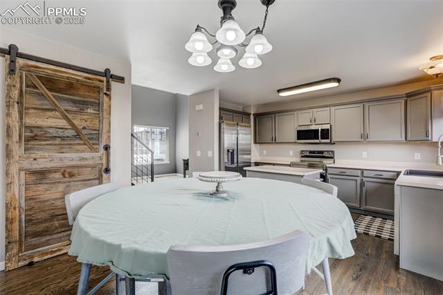 6121 Bow River Drive