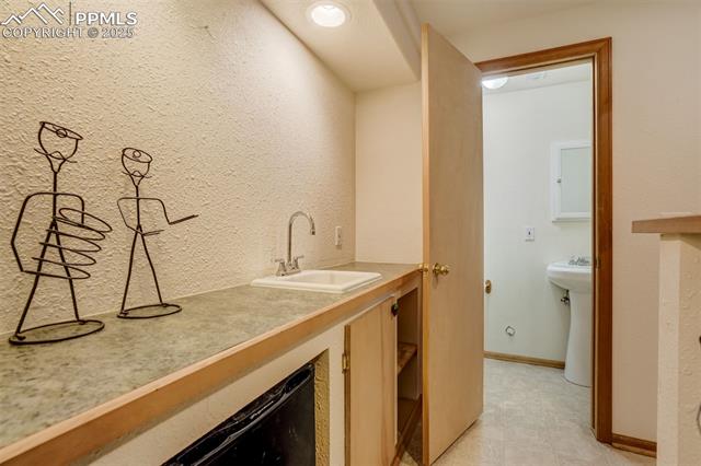 6121 Bow River Drive