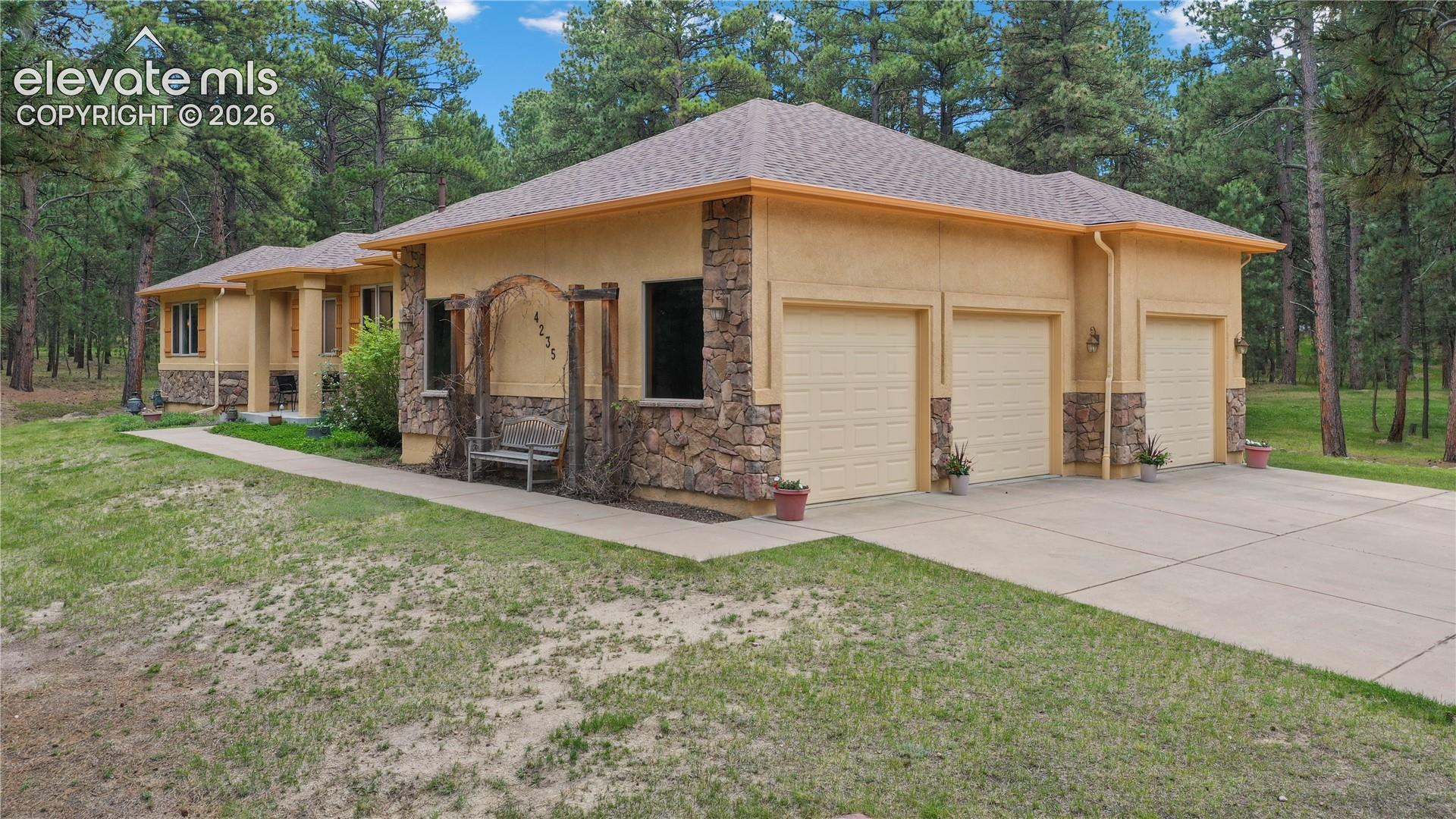 4235 Slash Pine Drive