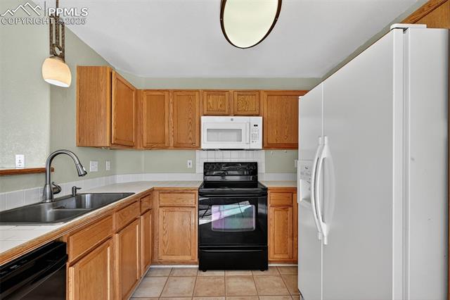 3895 Strawberry Field Grove A