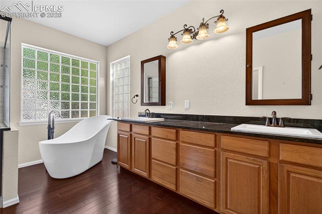 15151 Ridgefield Lane