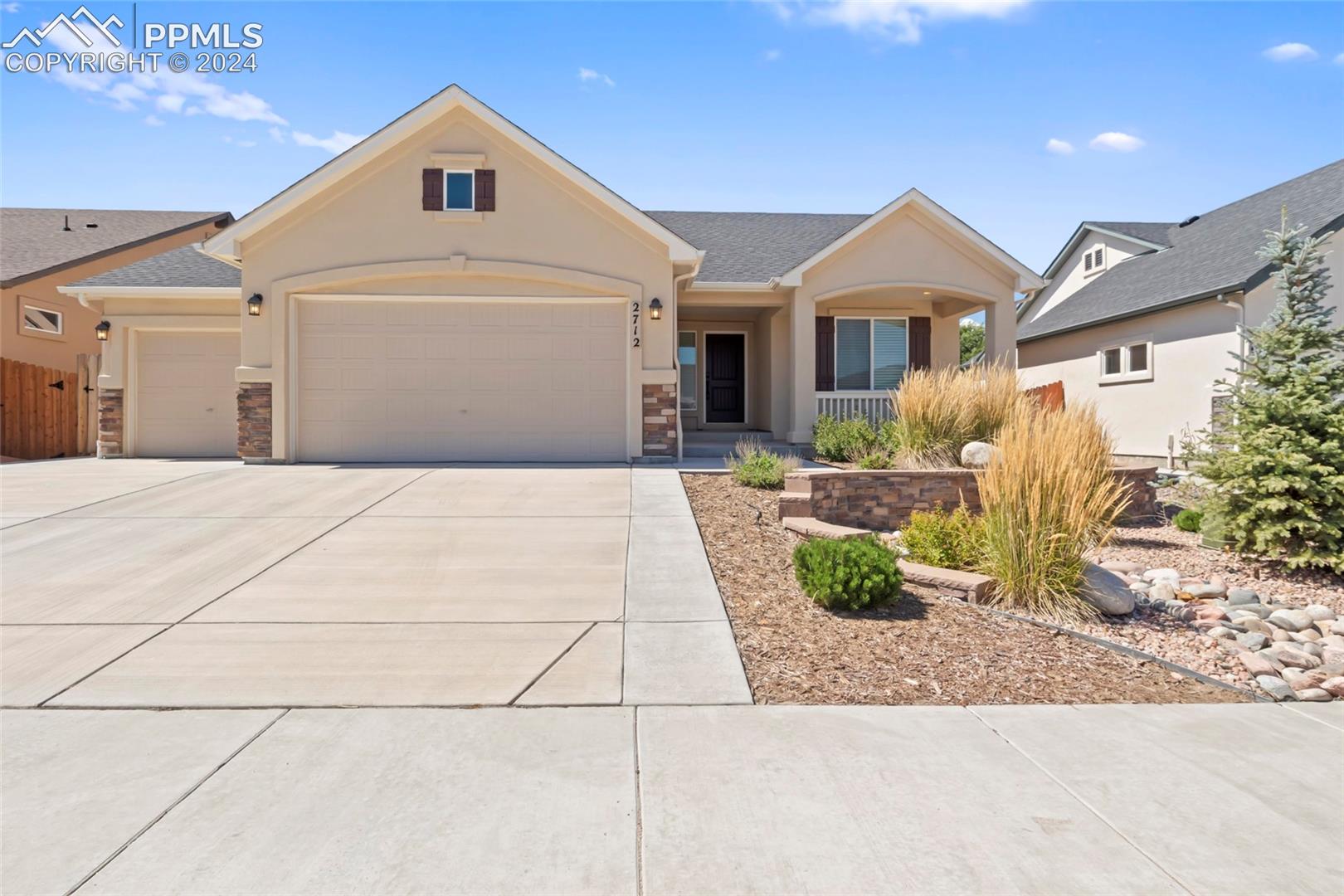 2712 Pony Club Lane