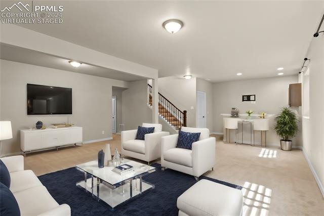 2712 Pony Club Lane