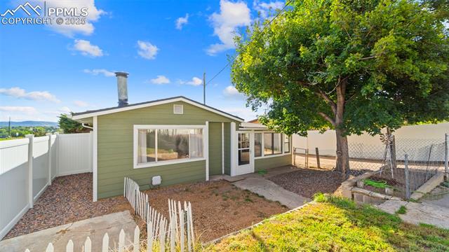 2906 N Chestnut Street