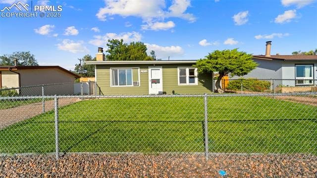 2906 N Chestnut Street