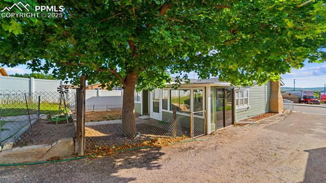 2906 N Chestnut Street