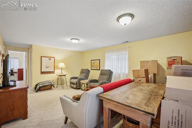 6760 Oakwood Boulevard