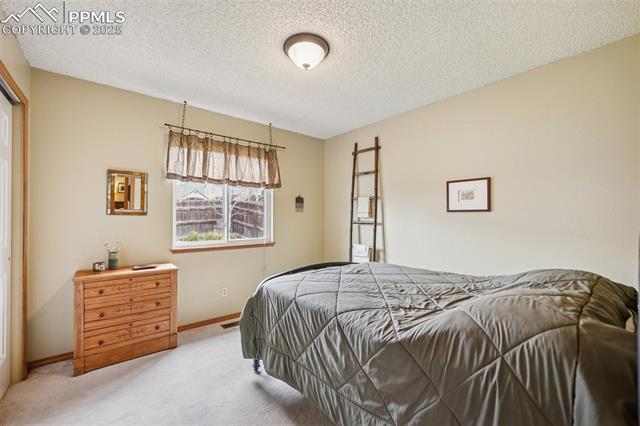 6760 Oakwood Boulevard