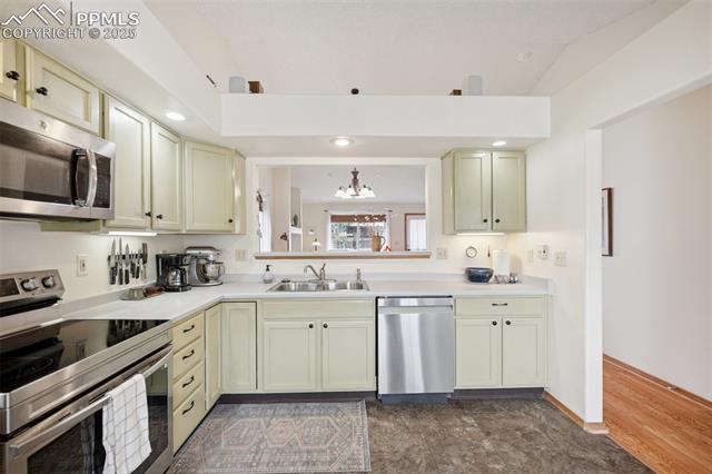 6760 Oakwood Boulevard