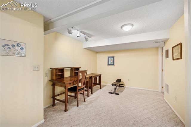 6760 Oakwood Boulevard