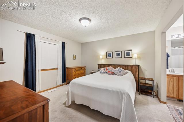 6760 Oakwood Boulevard