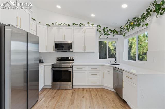 5001 BARNSTORMERS Avenue