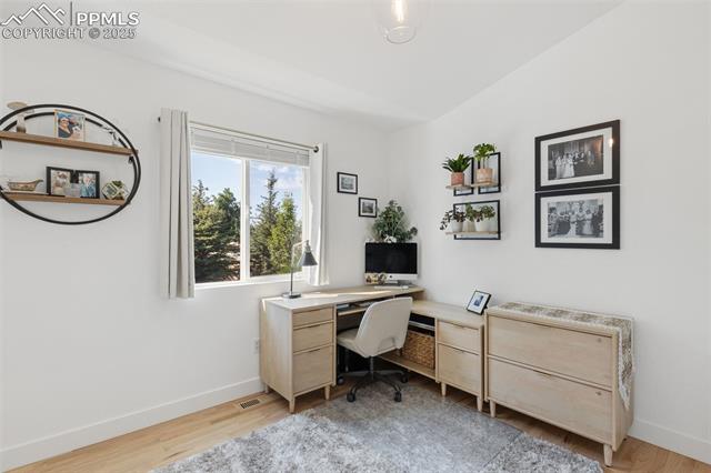 5001 BARNSTORMERS Avenue