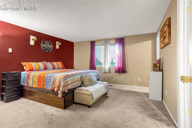 5461 Alteza Drive