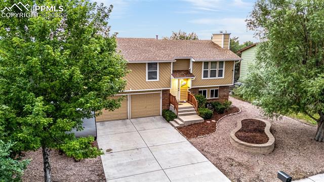 5461 Alteza Drive