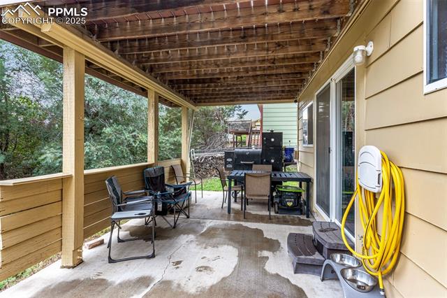 5461 Alteza Drive
