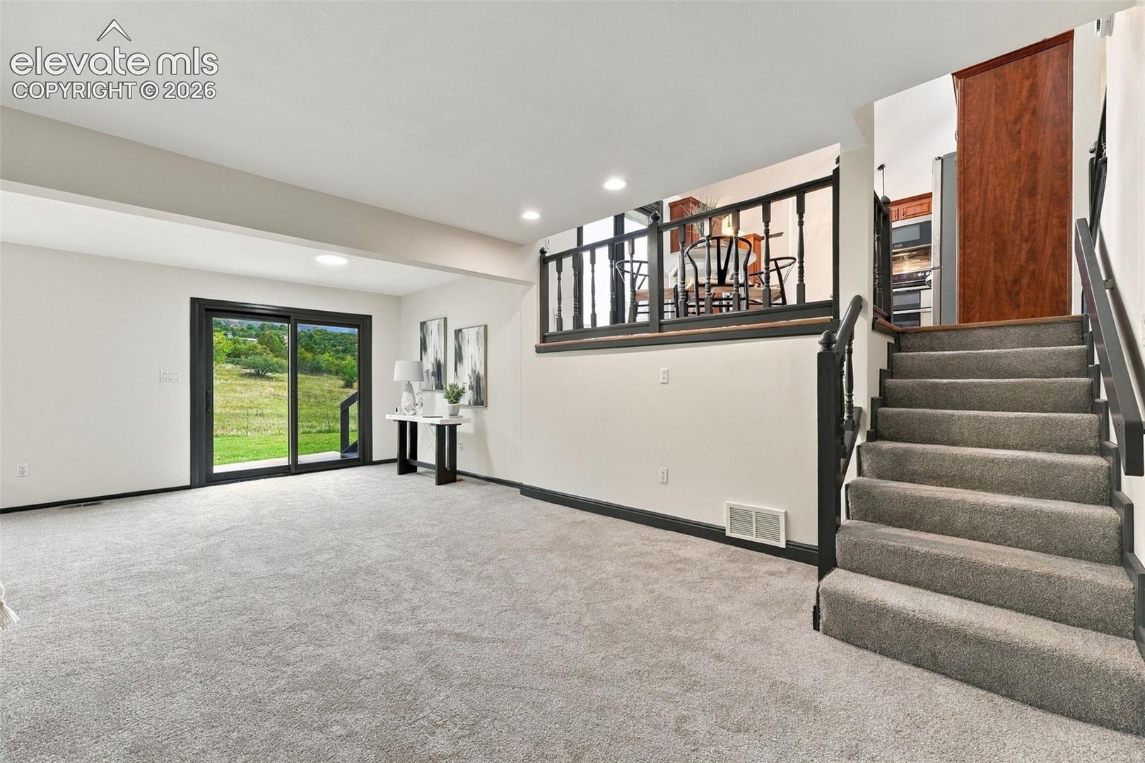 425 Roxbury Circle
