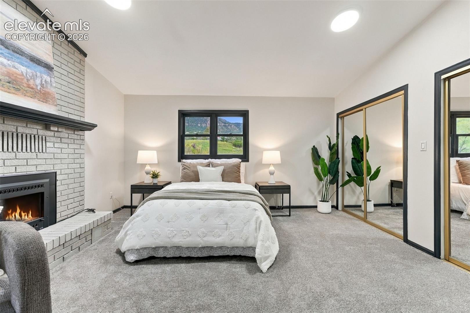 425 Roxbury Circle