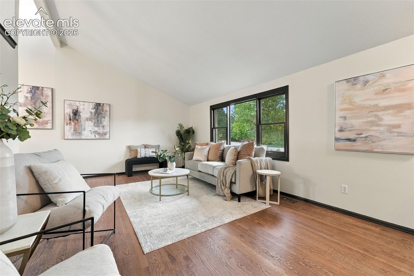 425 Roxbury Circle