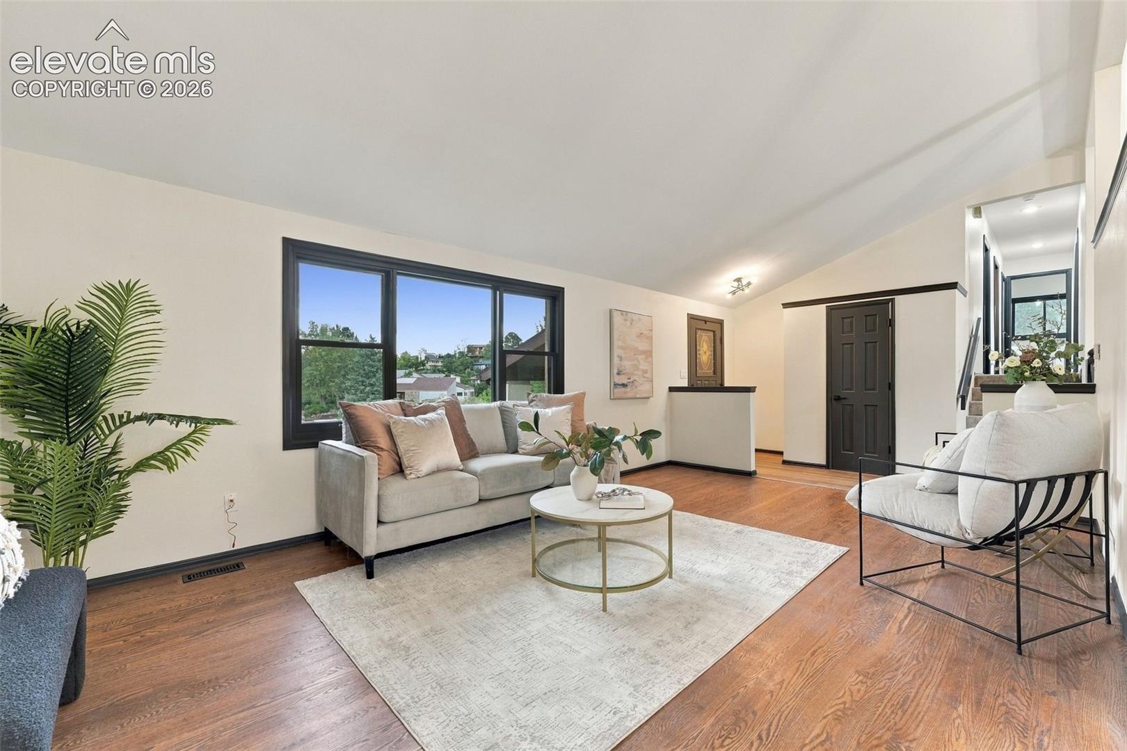 425 Roxbury Circle