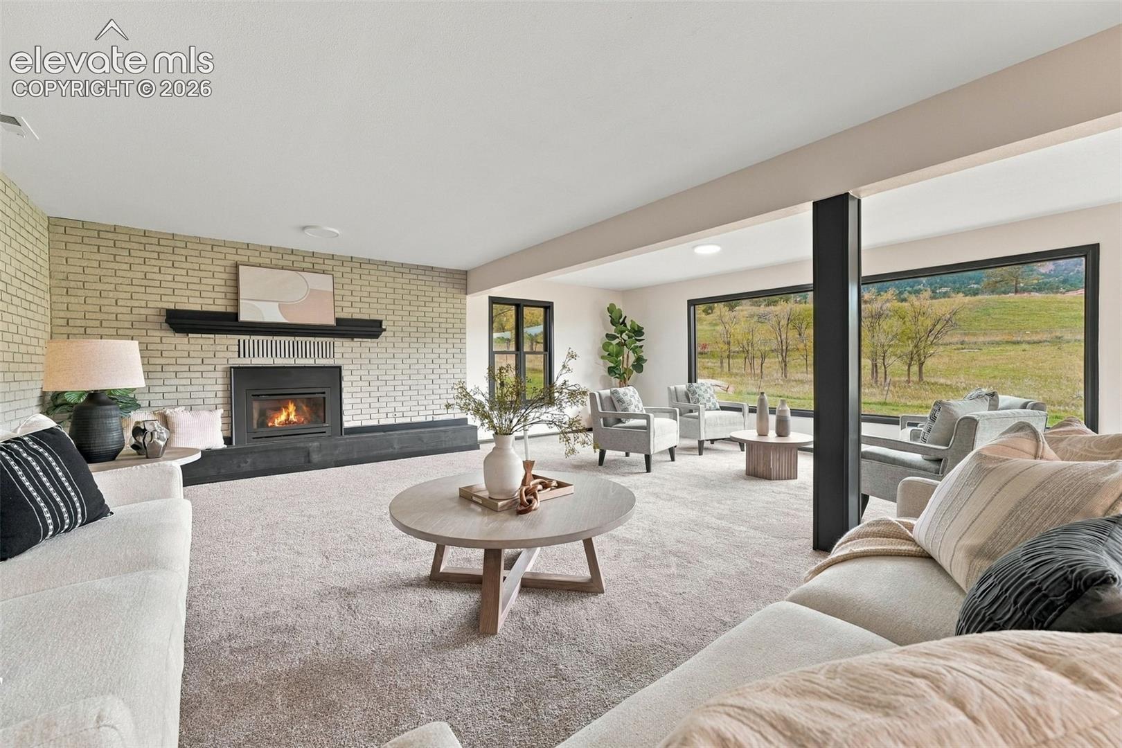 425 Roxbury Circle