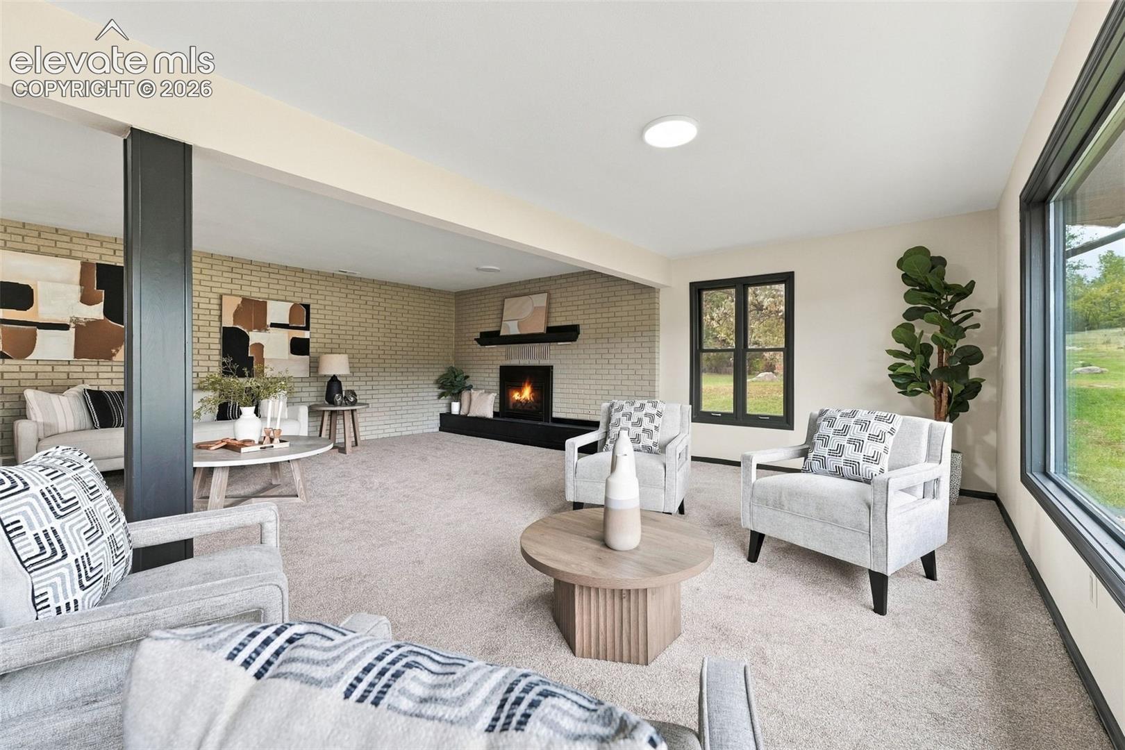 425 Roxbury Circle
