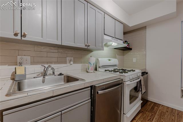 3130 Van Teylingen Drive H