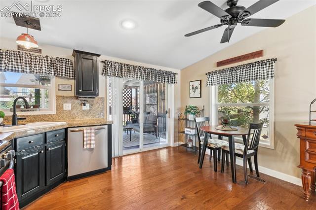 4096 Gray Fox Heights