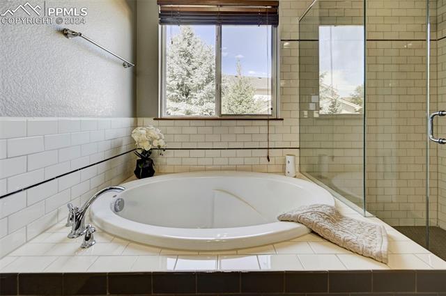 915 Prickly Pear Place