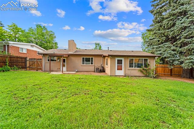 1105 Parkview Boulevard