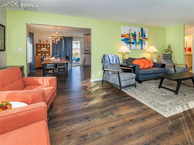 2619 Mountain View Avenue