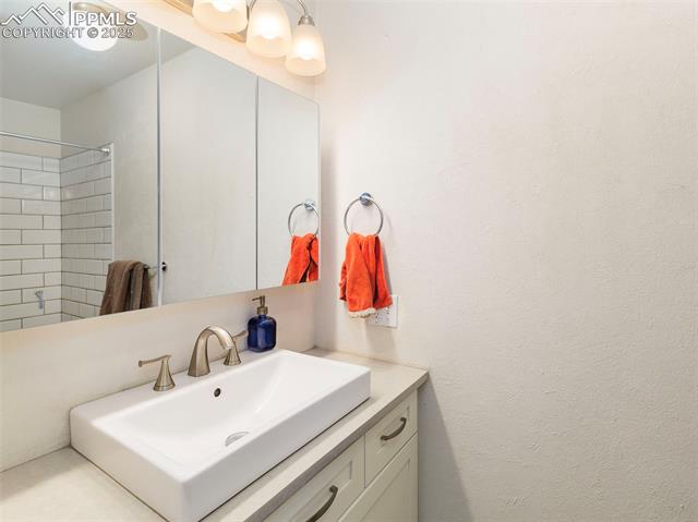 2619 Mountain View Avenue