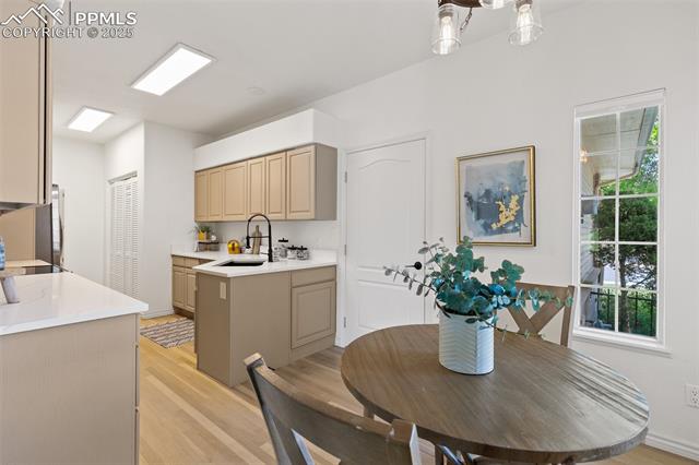 4430 Songglen Circle