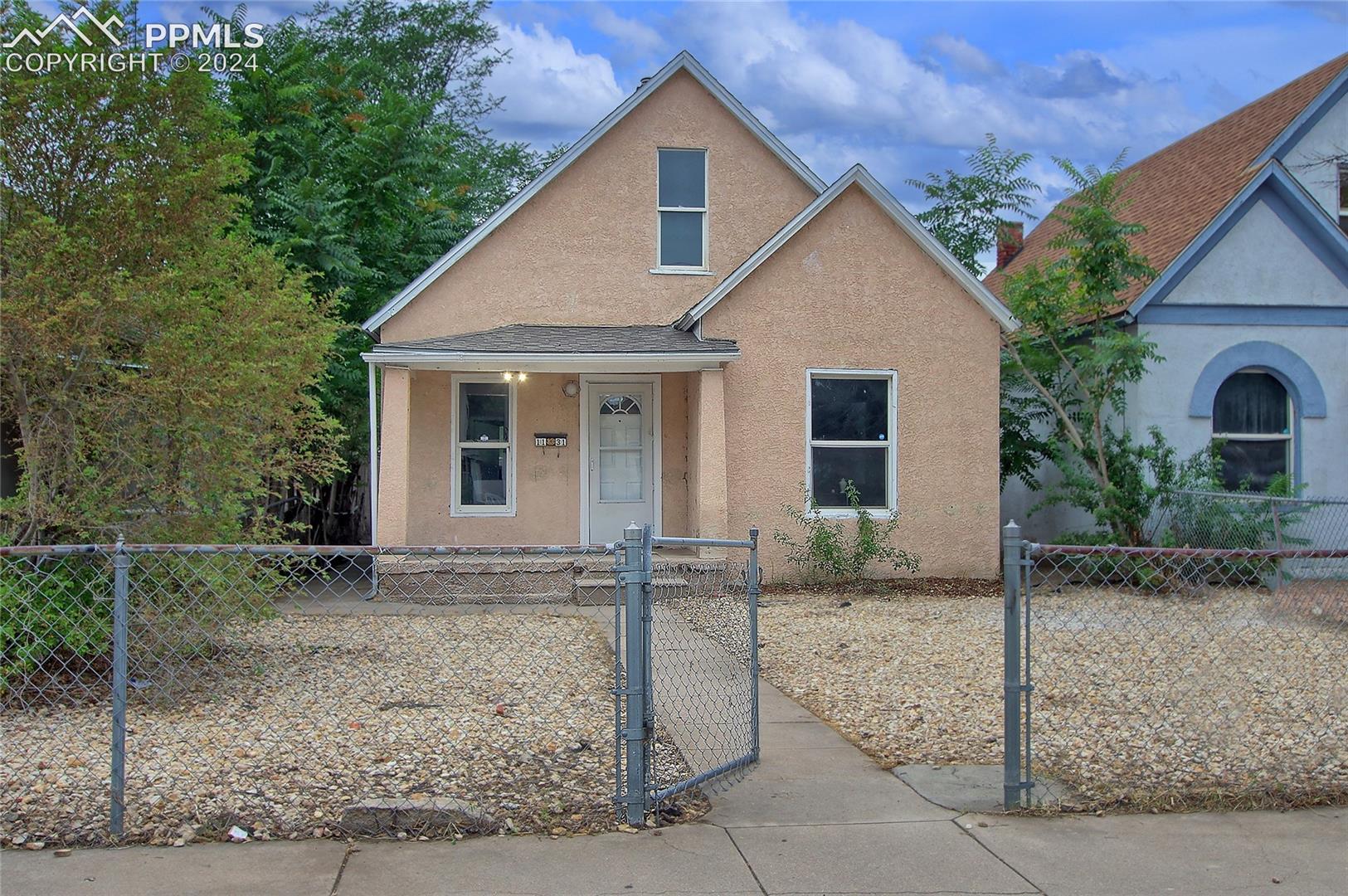 1131 Pine Street