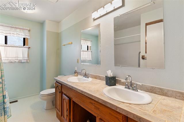 880 S Pulpit Rock Circle