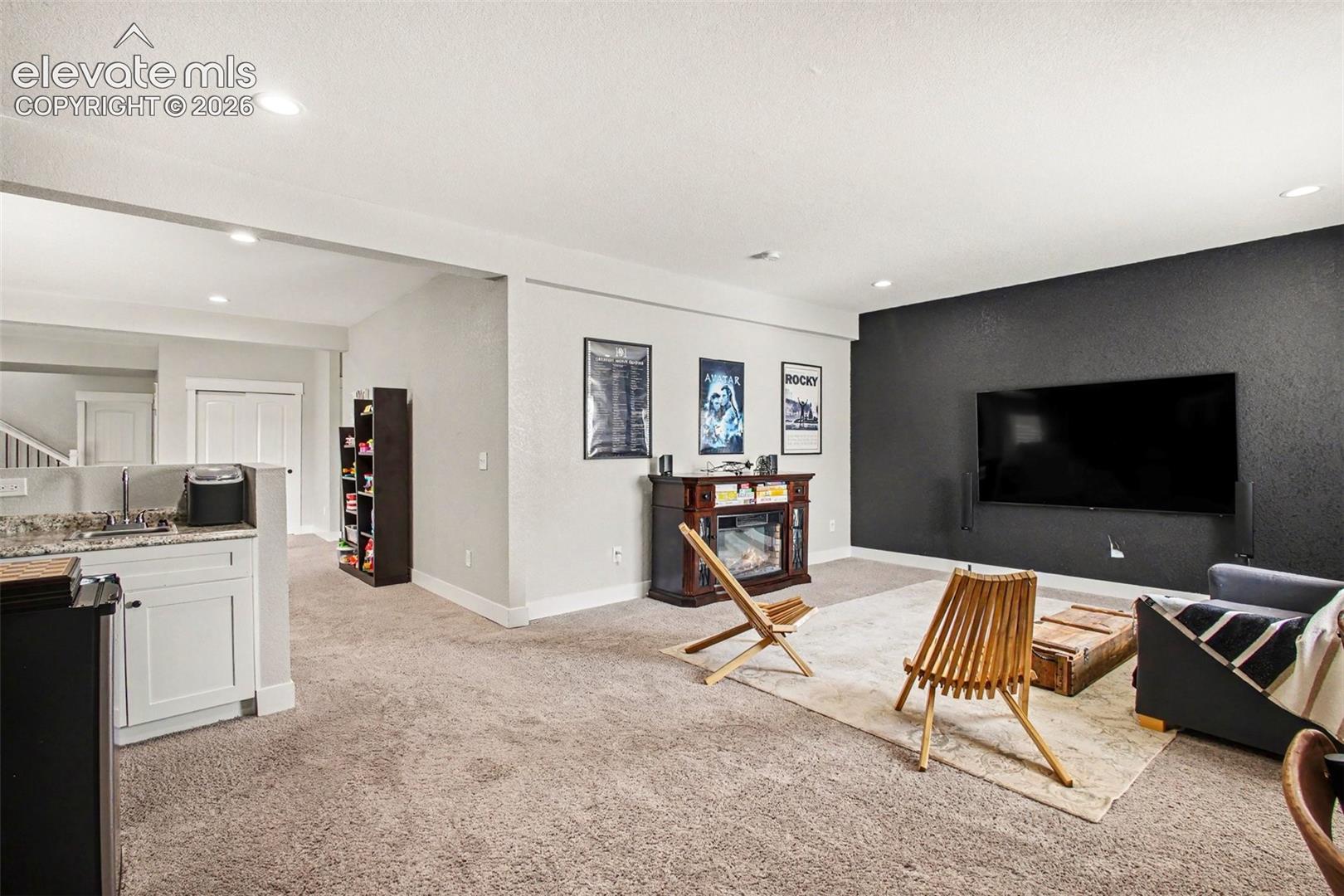 4720 Farmingdale Drive
