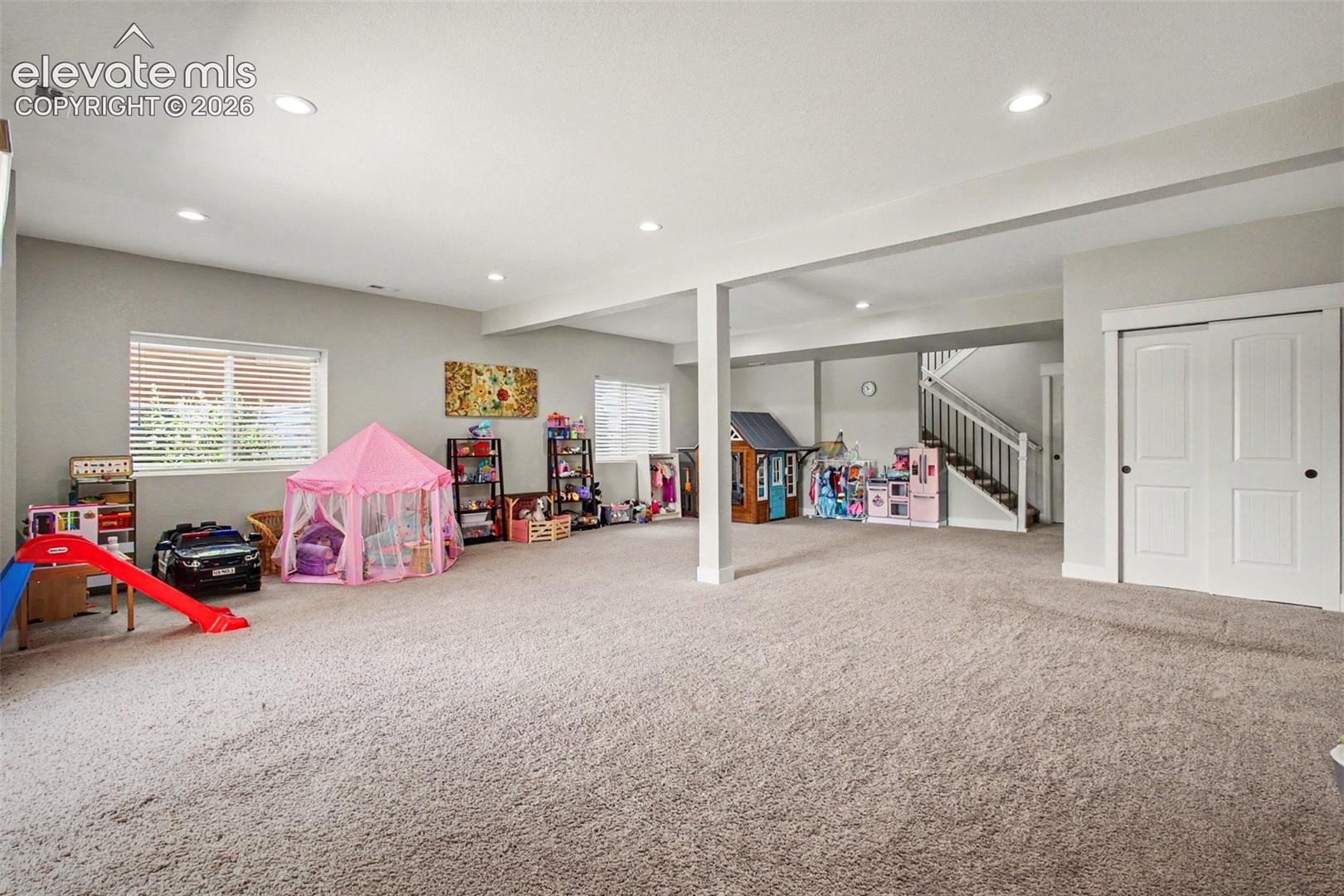 4720 Farmingdale Drive