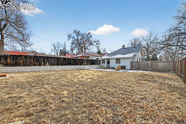 904 E San Miguel Street