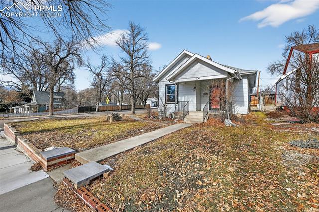 904 E San Miguel Street