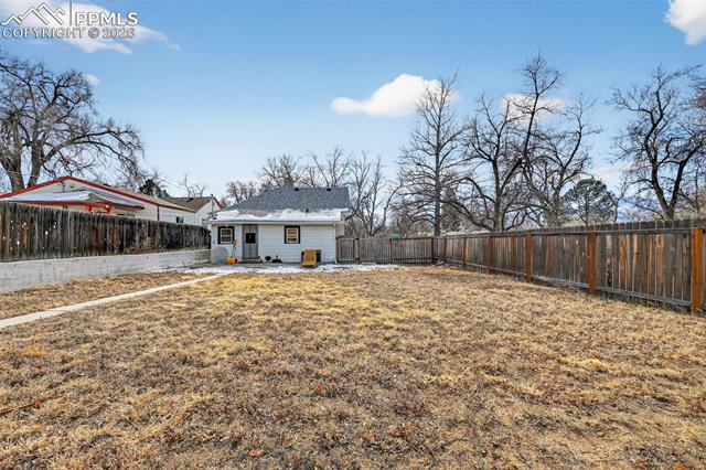 904 E San Miguel Street