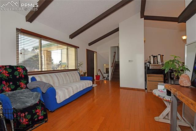 5916 Wolf Creek Place