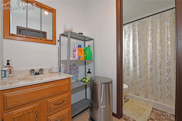 5916 Wolf Creek Place