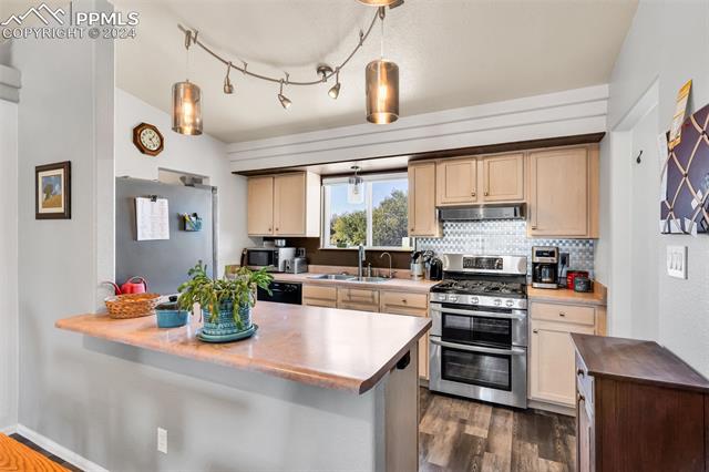 677 S Bayfield Avenue