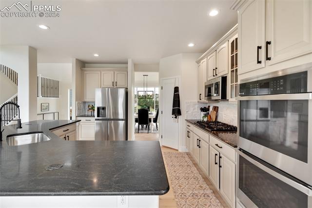 1740 Old Antlers Way