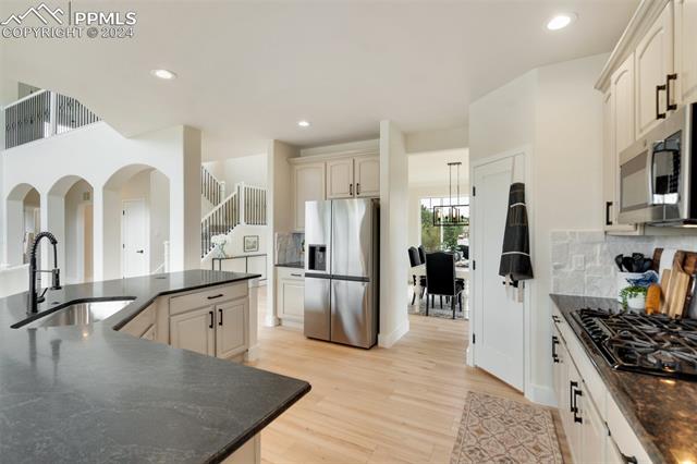 1740 Old Antlers Way