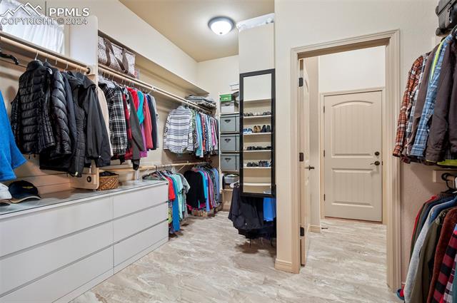 5246 Chimney Gulch Way